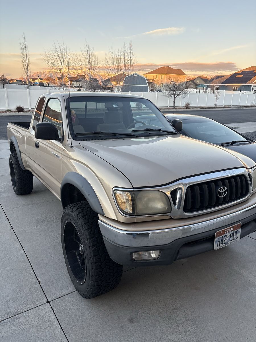2001 TOYOTA TACOMA