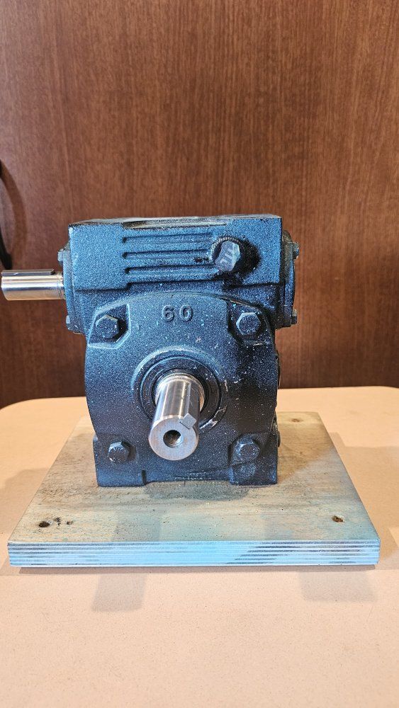 BH60 Worm Gear Speed Reducer 1 to 19 Ratio Industrial Gear Box