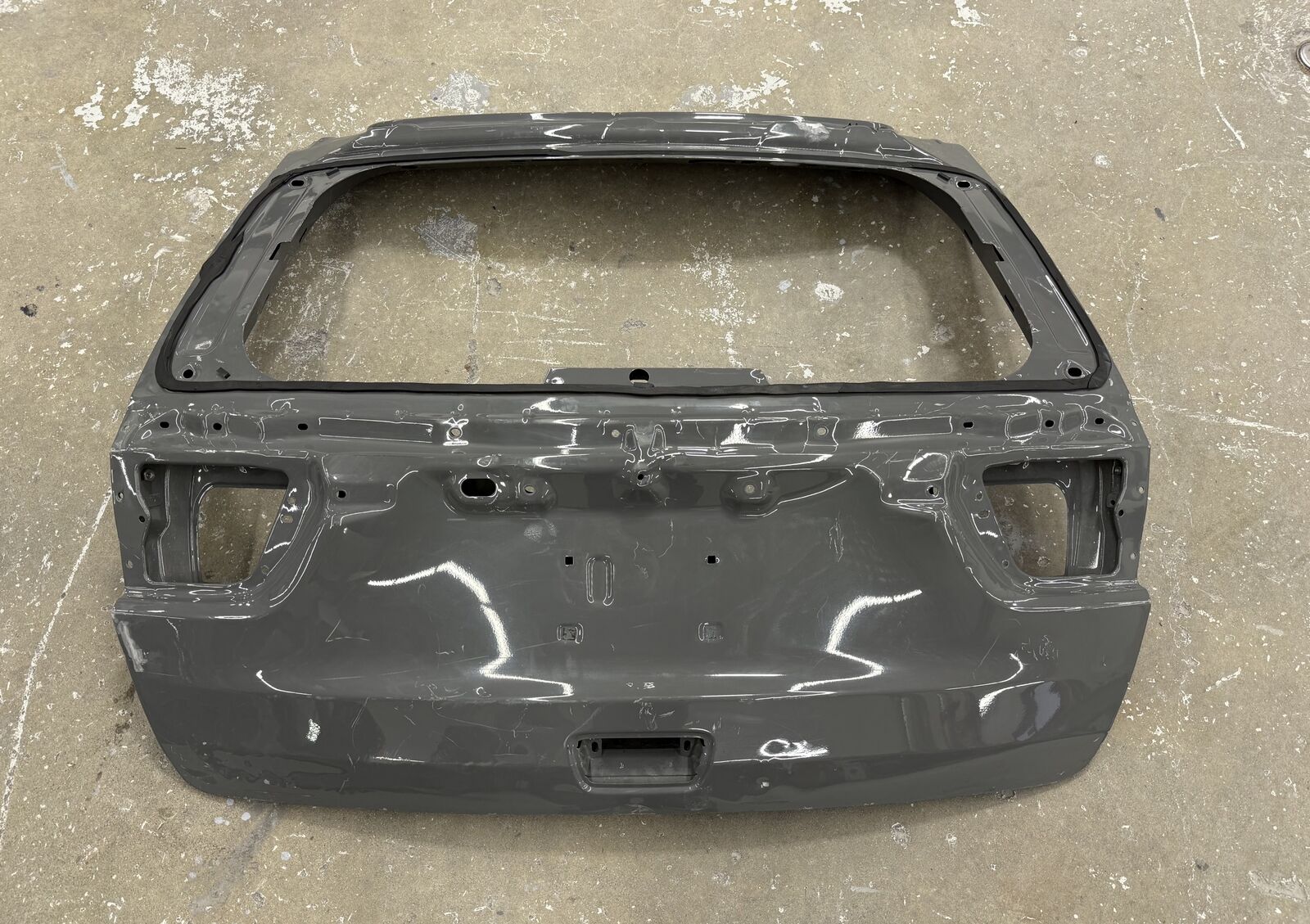 2014-2022 Jeep Grand Cherokee Liftgate