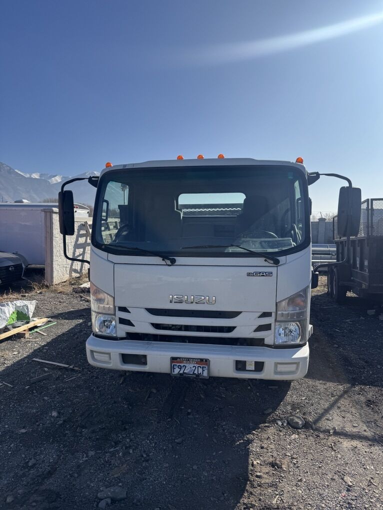 2017 Izusu NPR  Good Condition