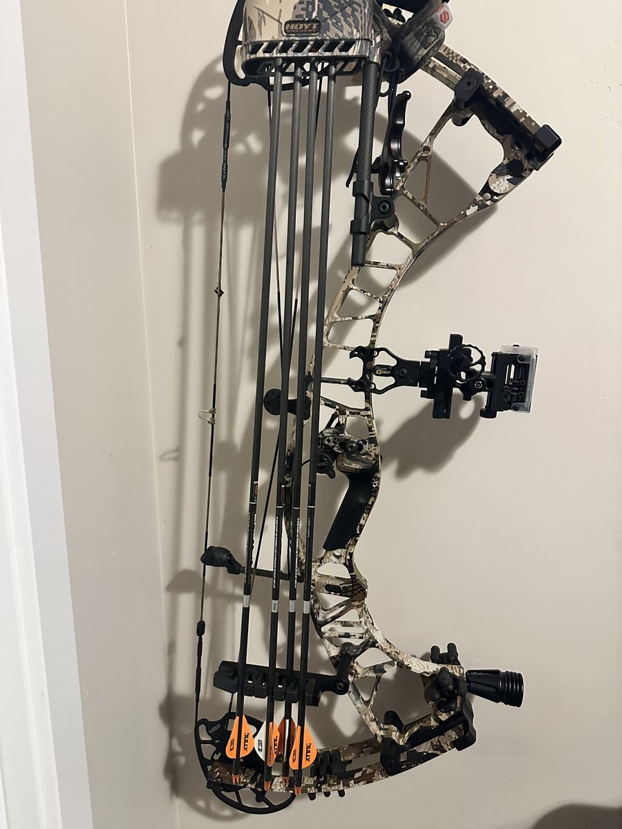 Hoyt Ventum Pro 33 Compound Bow - Right Handed, Camo Finish