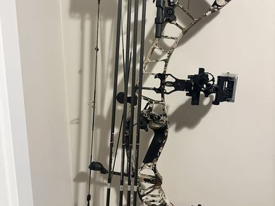 Hoyt Ventum Pro 33 Compound Bow - Right Handed, Camo Finish