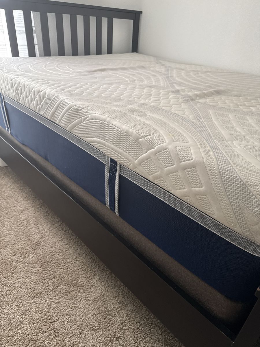 Queen size Nectar Memory Foam Mattress with Blue Side Accent