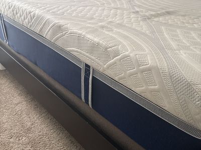 Queen size Nectar Memory Foam Mattress with Blue Side Accent
