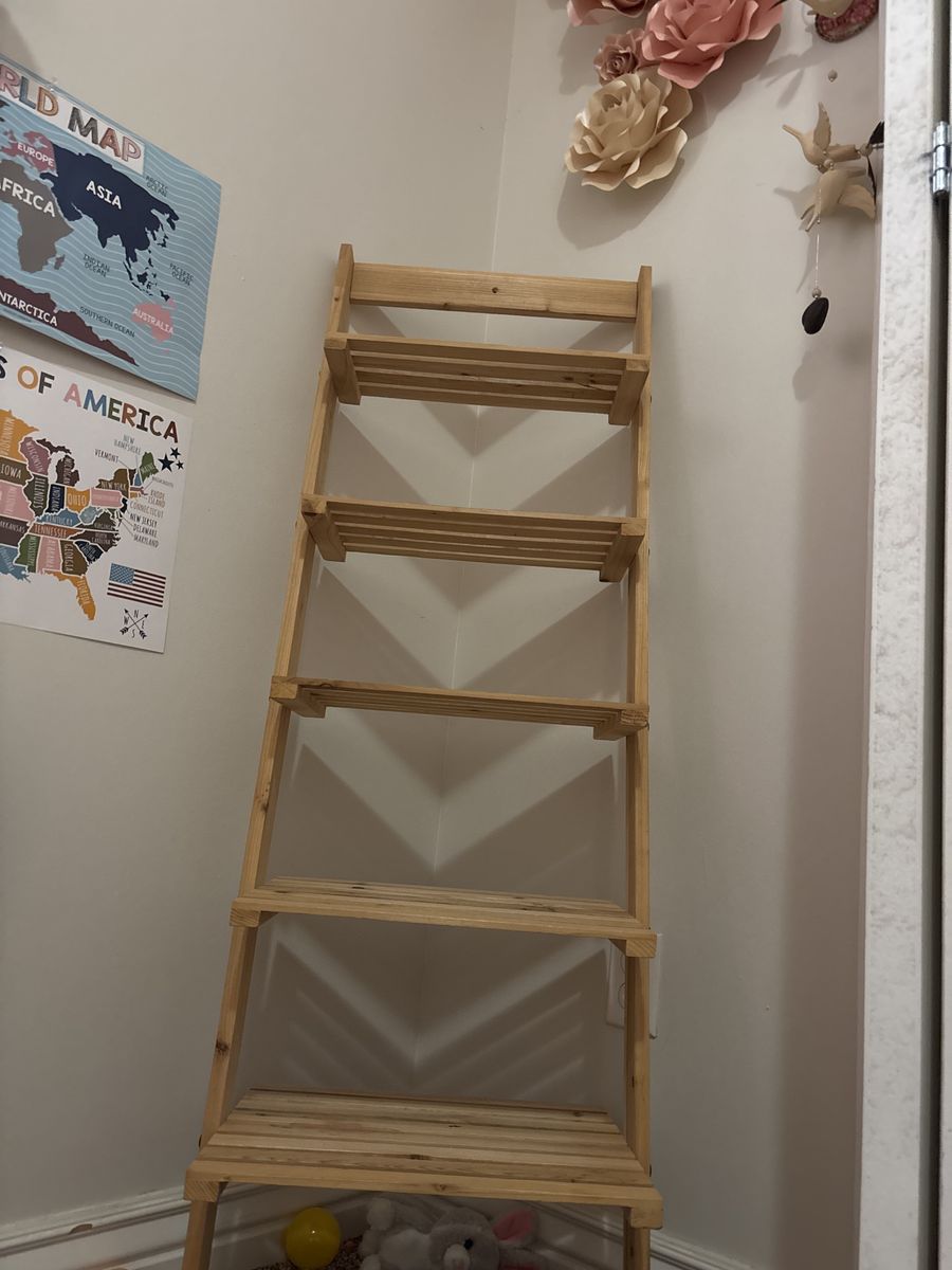 Wooden Ladder Shelf 5-Tier Display Storage Bookcase, Light Wood Finish