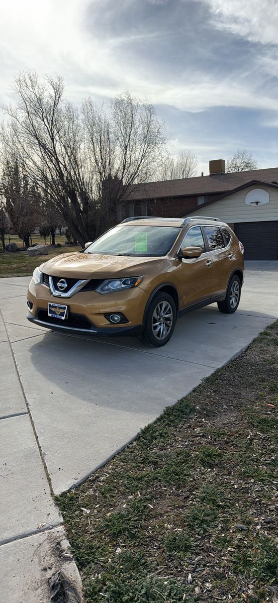 2014 NISSAN ROGUE SV