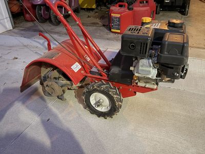 Troy-Bilt Bronco 14 in Rear Tine Tiller