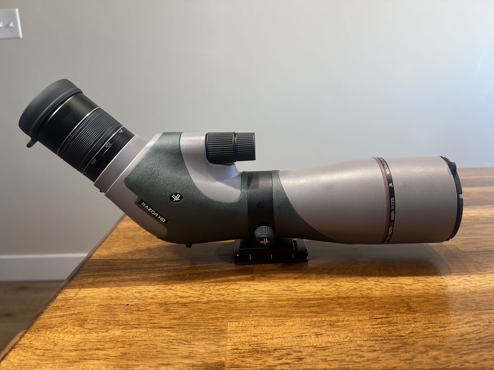 Vortex Razor HD 16-48x65 Angled Spotting Scope