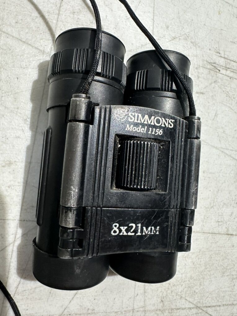 Simmons Model 1156 Binoculars