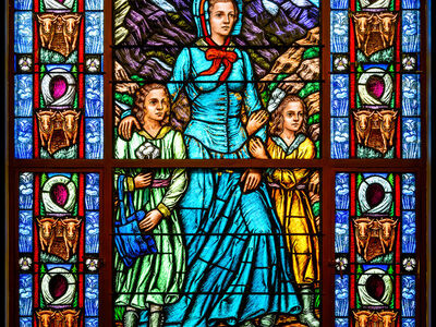 Pioneer Mother and Children – Stained Glass (Pioneer Memorial Museum Reserve Copy, 24×32")