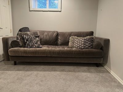 Article Couch