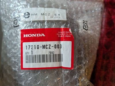 NEW Honda CB919 oil filters (2)
