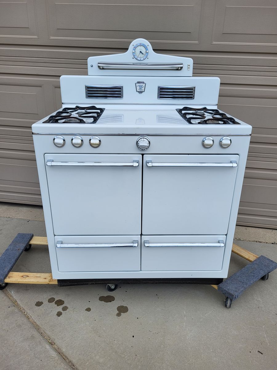 Vintage 50's Gas Stove