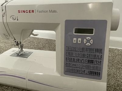 SINGER Fashion Mate Electronic Sewing Machine - White