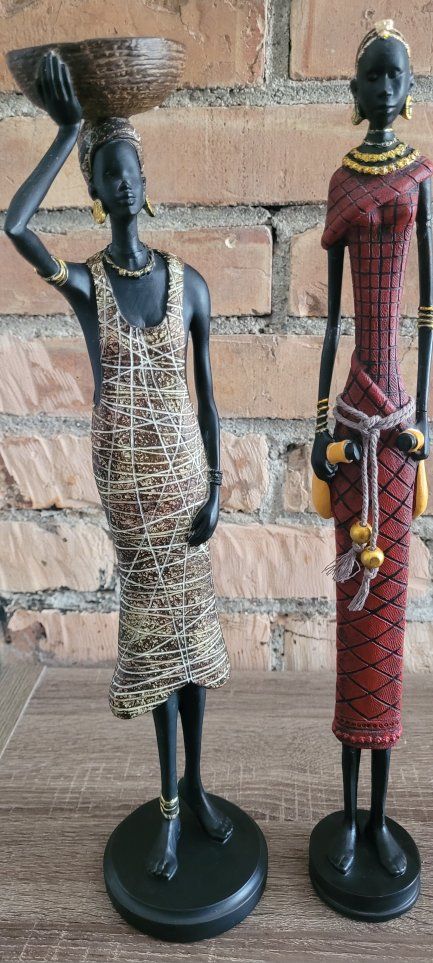 African women figurines