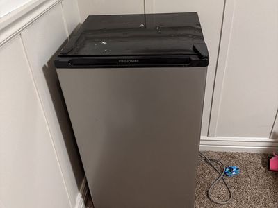 Mini fridge- no freezer