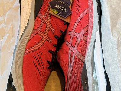 MENS SIZE 14 ASICS GEL-KAYANO 28 ELECTRIC RED / BLACK NEW IN BOX