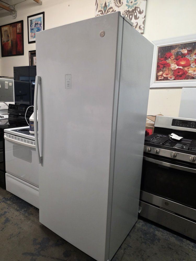big Ge freezer, frost free