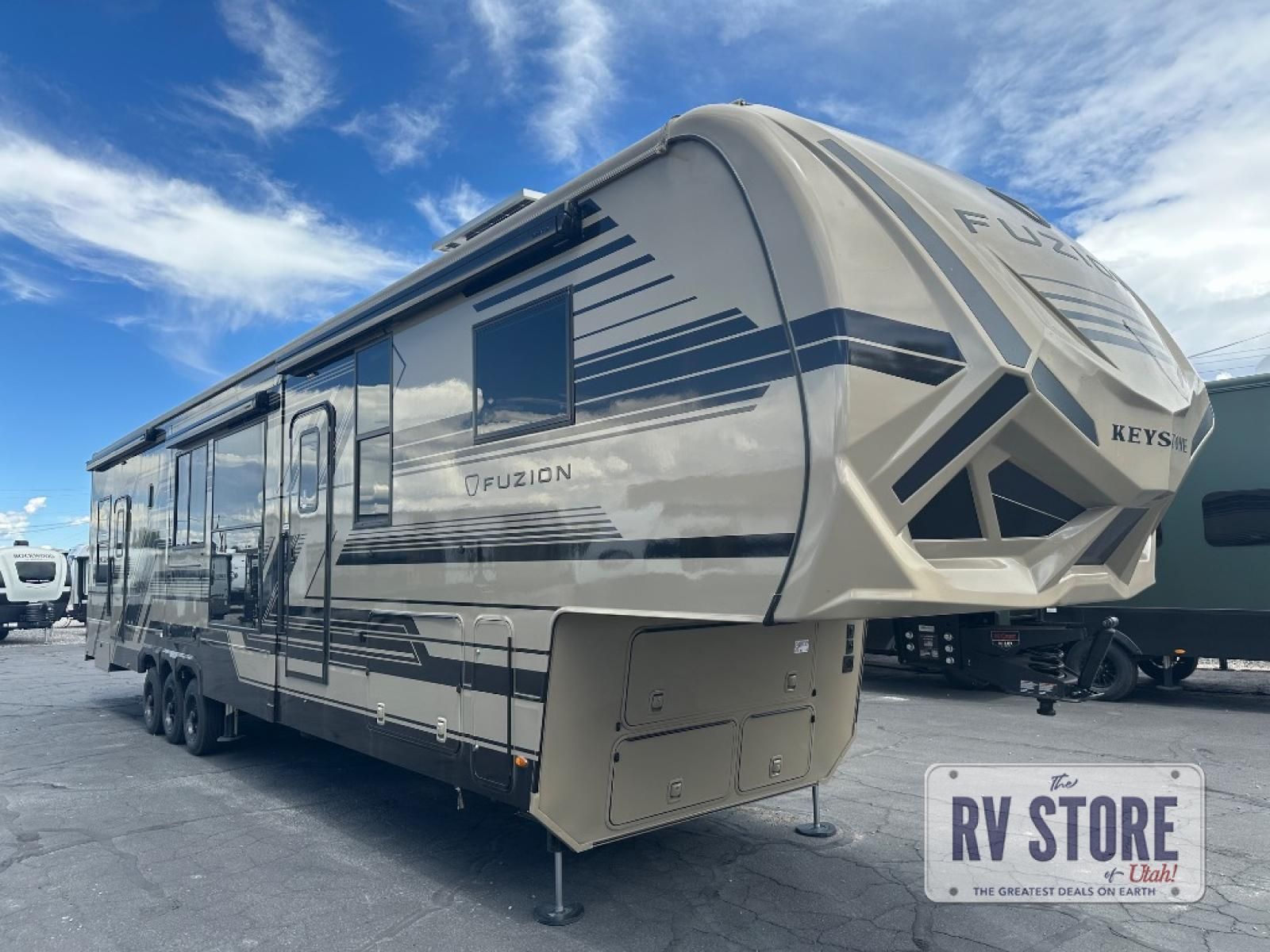 2026 Keystone RV Fuzion 440 Toy Hauler Fifth Wheel Front Bedroom|Loft|Two Entry/Exit Doors