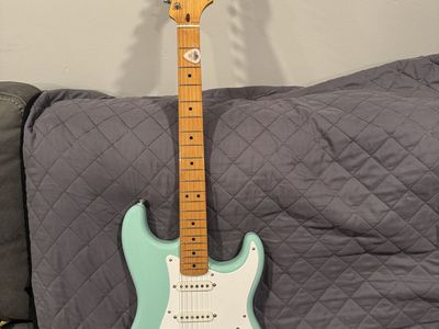 Squier '50s Classic Vibe Stratocaster Electric Guitar - Surf Green