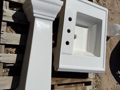 White Porcelain Pedestal Bathroom Sink