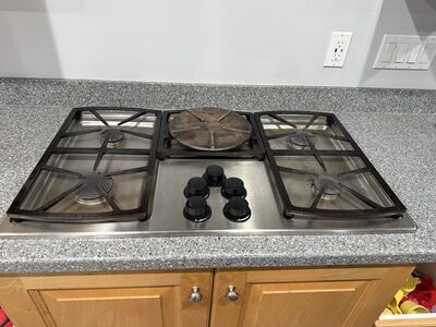 Dacor 36 Inch Gas Cooktop