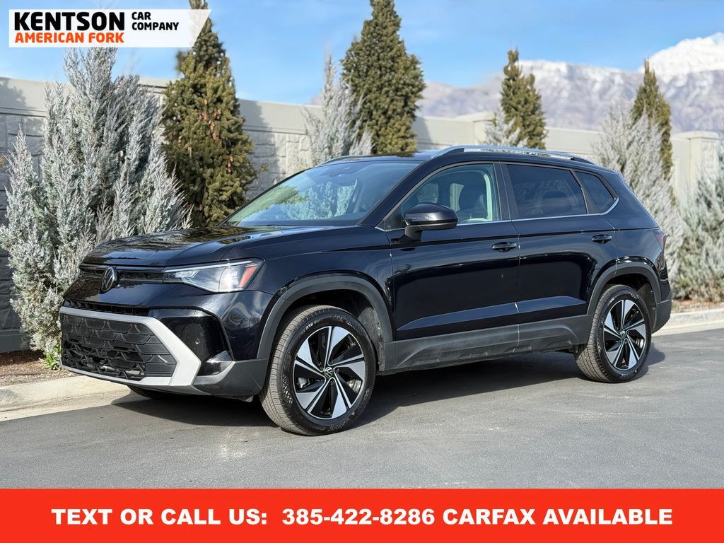 2025 Volkswagen Taos SE 4Motion