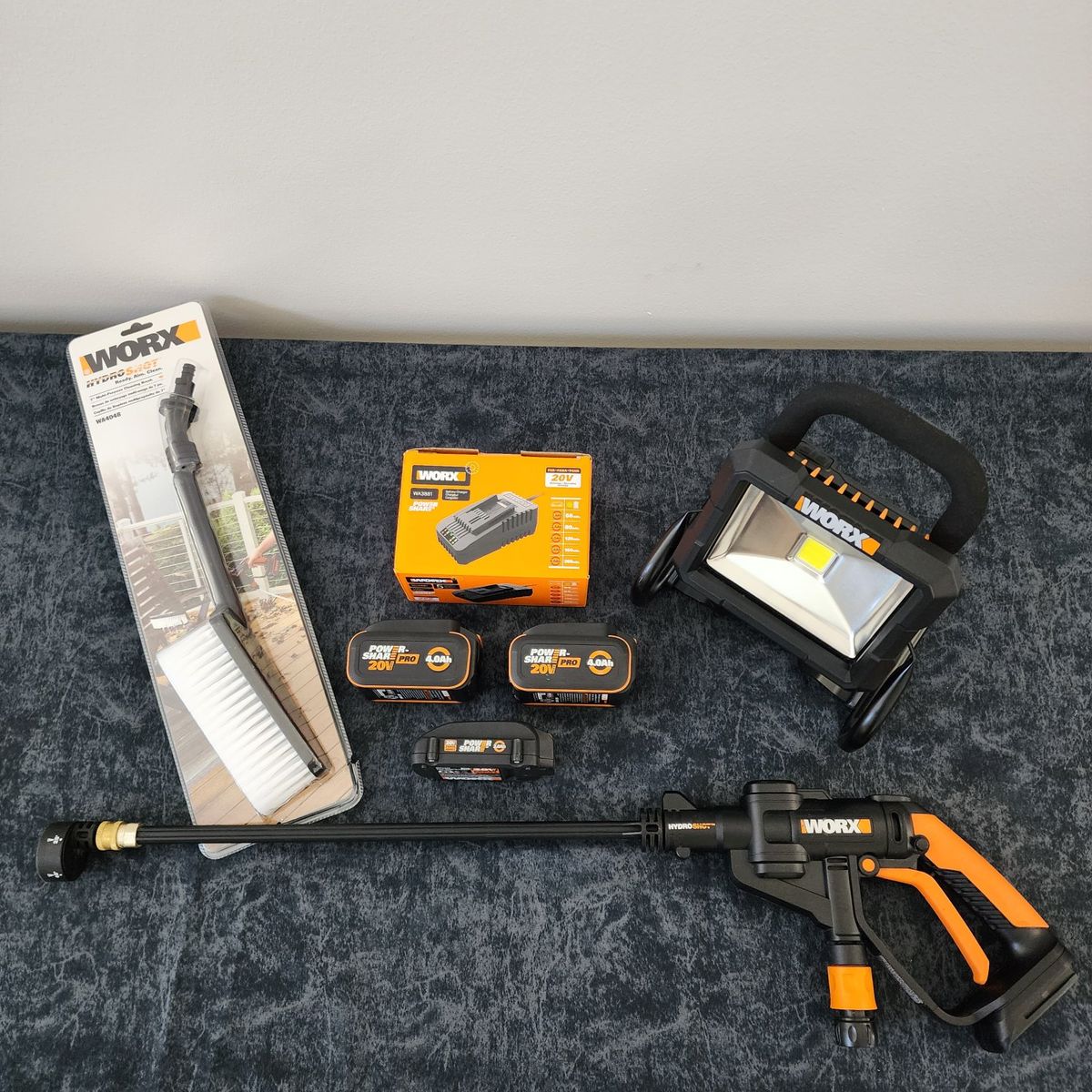 WORX Bundle w/ Batteries & Charger
