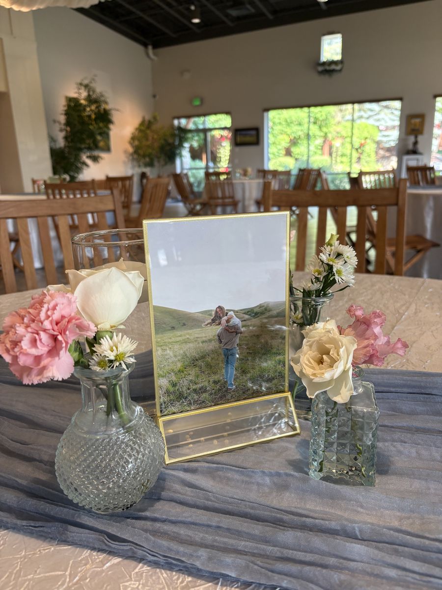 BUD VASE RENTAL - 128 available