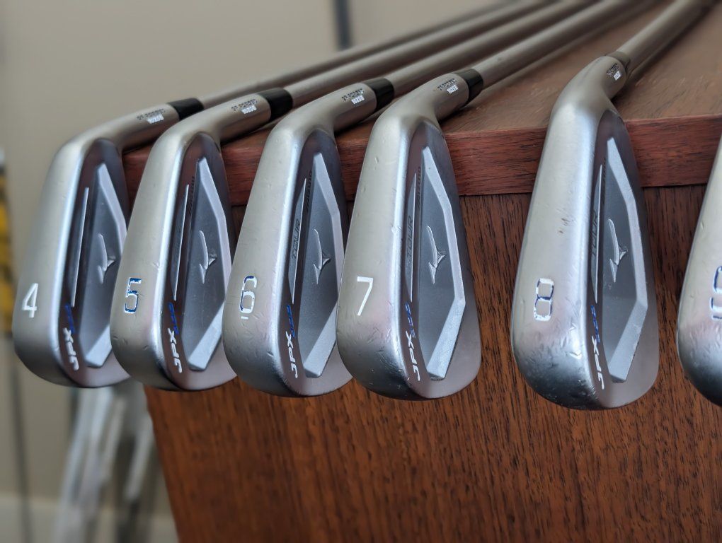 Mizuno JPX 900 tour irons, 4-P,