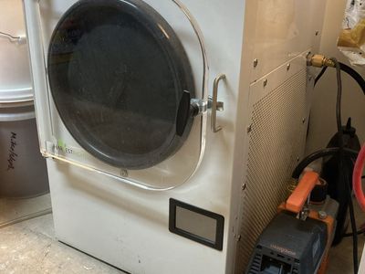 Older Model Harvest Right Freeze Dryer