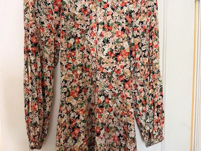 New H&M Floral Long Sleeve Mini Dress Button Front Waist Tie - Size L