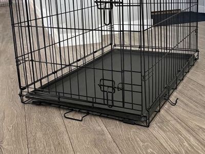 Large Black Foldable Dog Crate Kennel with Tray - 36" x 23" x 25" - Excellent Condition