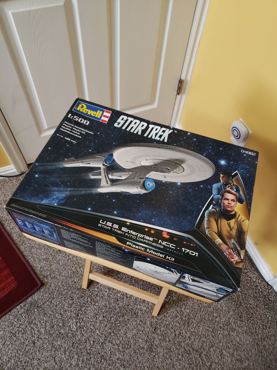 J.J. ENTERPRISE Huge 1:500 Scale Revell Model Kit