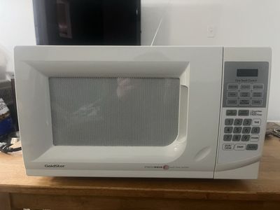 Used 2004 Goldstar Microwave