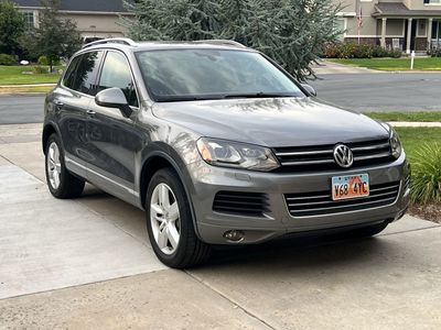 2012 Volkswagen Touareg Lux