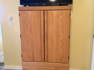 Solid Oak Bedroom Armoire / Entertainment Cabinet – Excellent Condition