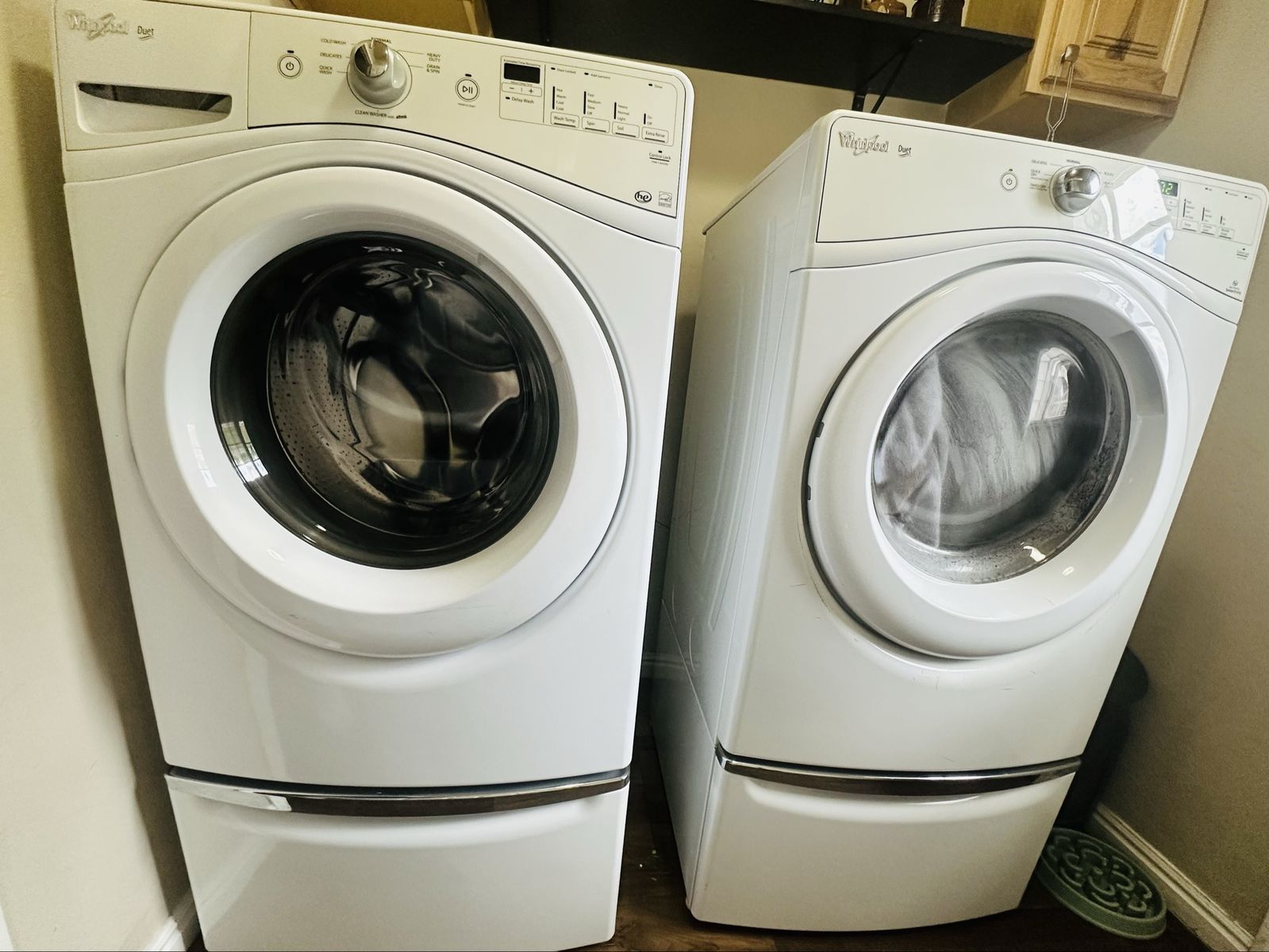 Whirlpool washer & dryer with pedestals