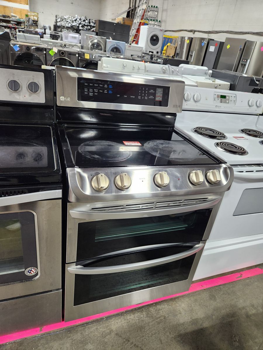 NICE LG STAINLESS STEEL GLASS TOP DOUBLE OVEN RANGE! W-WARRANTY