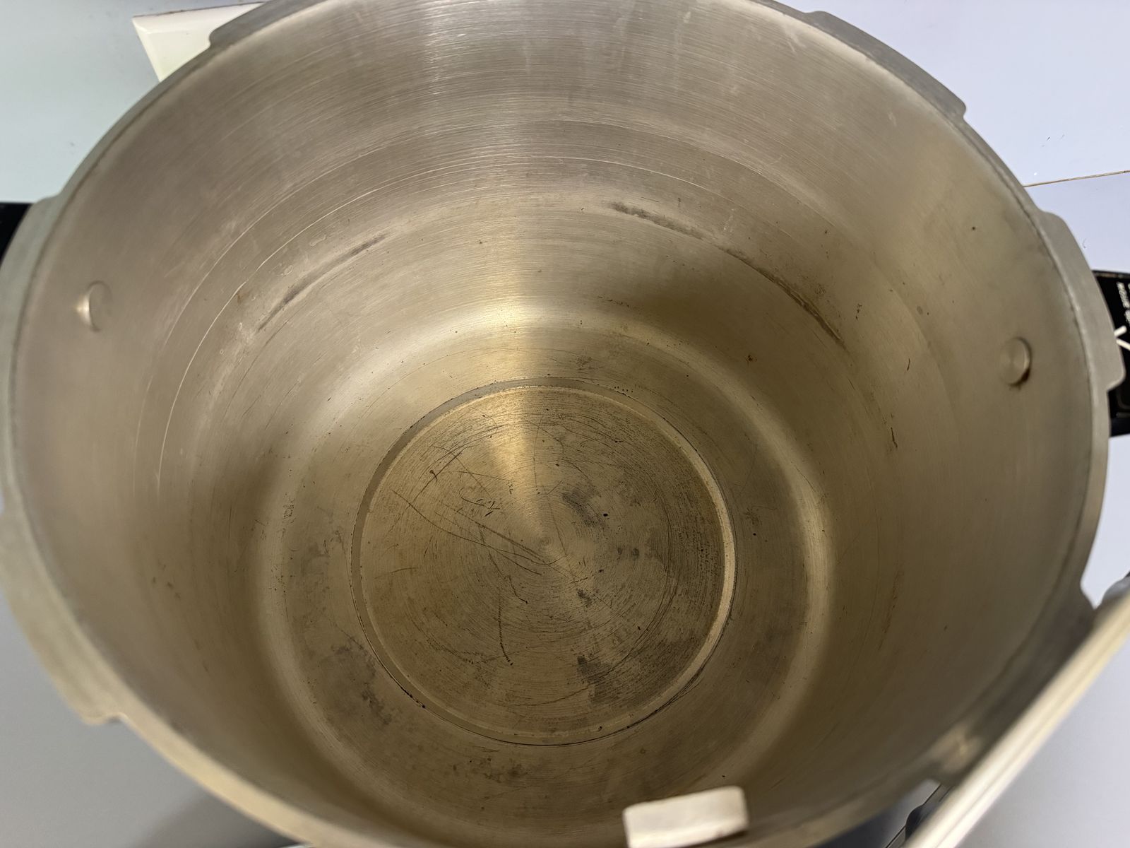 Main image 4