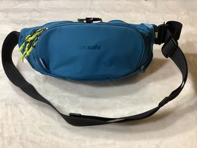 Pacsafe Vibe 150 Anti-Theft Crossbody