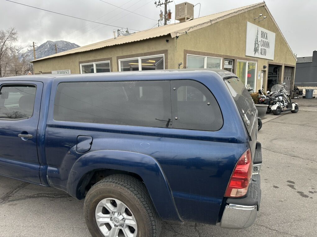 Snugtop Toyota Tacoma 6 foot Long Bed Camper Shell Truck Bed Top Cover