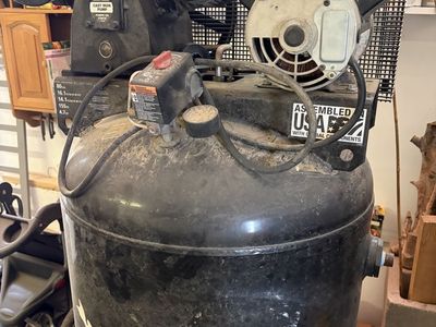 Husky 80 Gallon 4.7 HP 155 PSI Vertical Stationary Air Compressor with Cast Iron Pump *NOT WORKING*