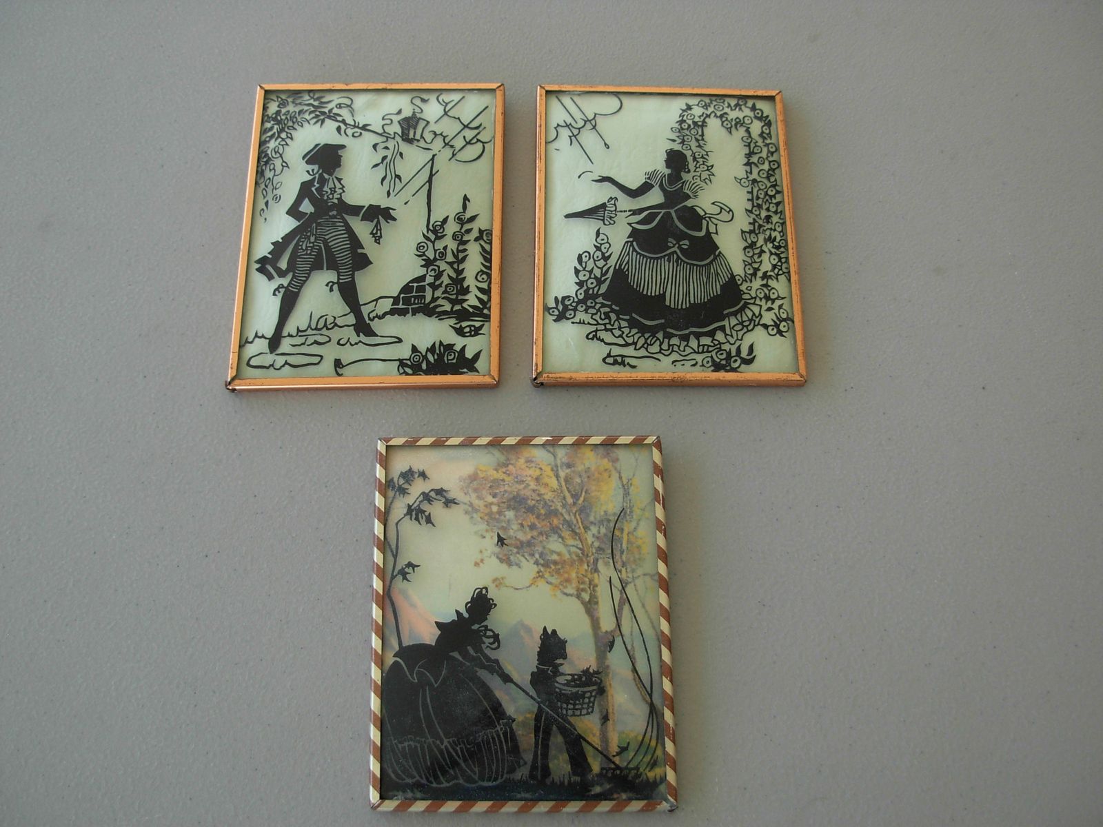 Antique Silhouette Pictures with Concave Glass