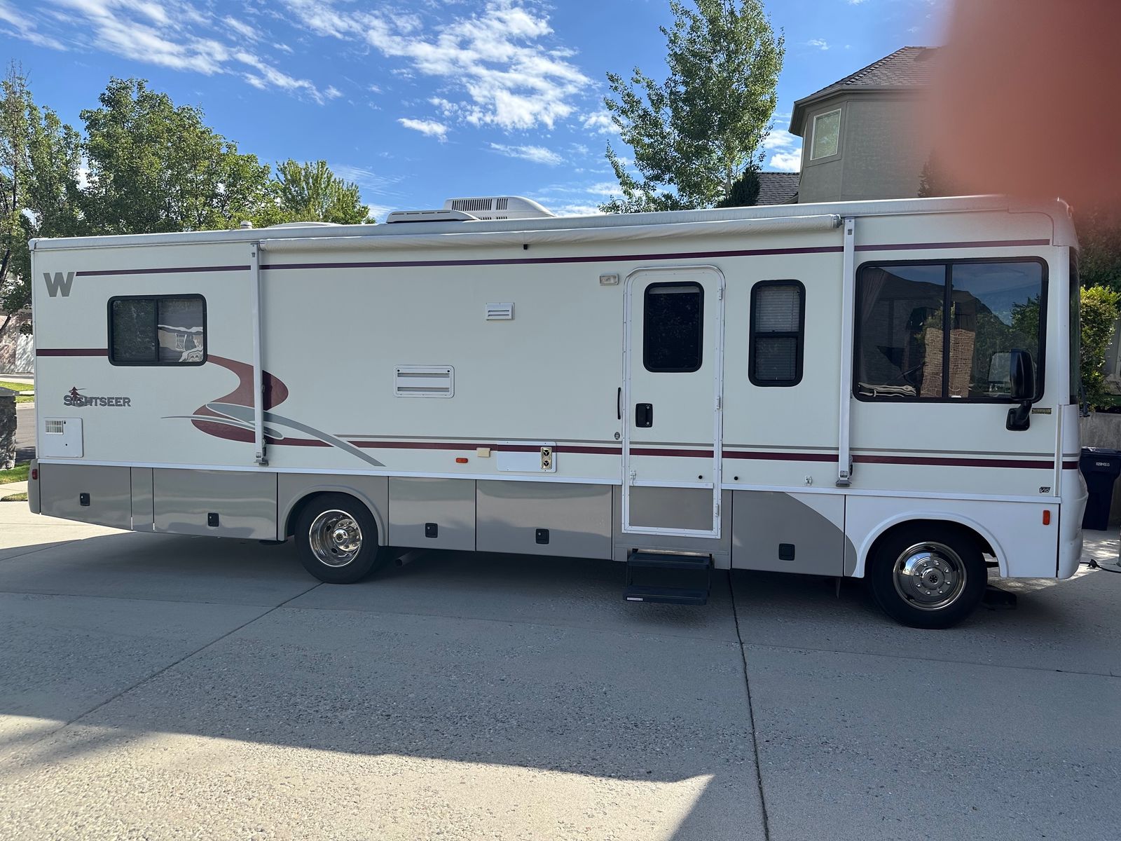 WInnebago Sightseer class A motorhome