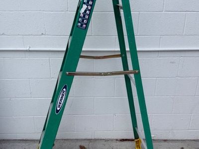 WERNER 6 FEET A FRAME LADDER