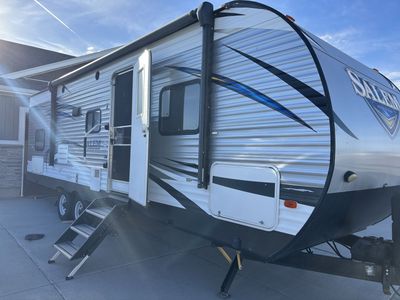 2018 Salem Forrest River 27’ Bunkhouse RV