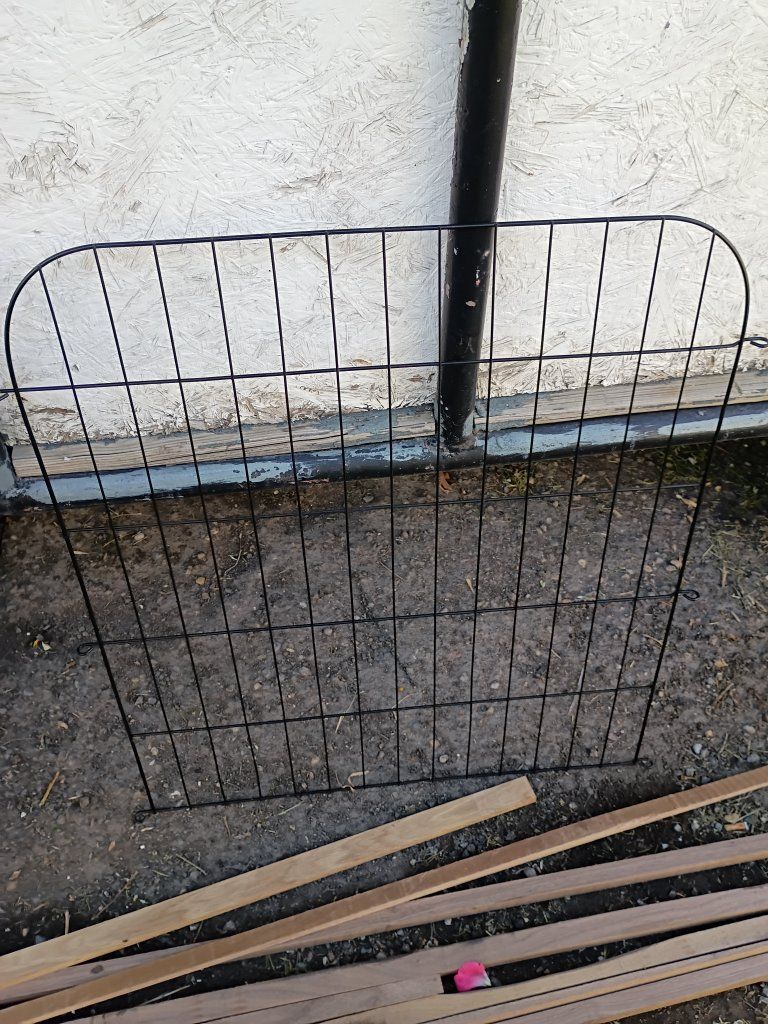 No Dig Metal Garden Fence