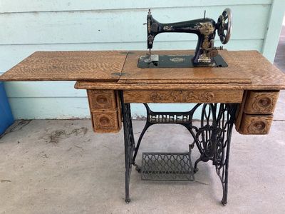 Antique Singer Treadle Sewing Machine with Wooden Cabinet & Ornate Iron Base - 3
