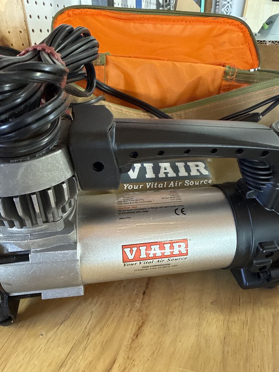 VIAIR 88P Portable Air compressor